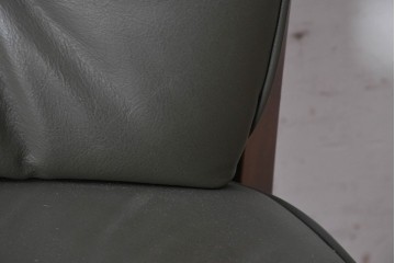 中古　美品　希少な廃番品　maruni(マルニ木工)　地中海ロイヤルシリーズ(ROYAL)　本革　デスクチェア　定価約23万円　(R-091058)