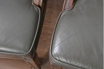 中古　美品　希少な廃番品　maruni(マルニ木工)　地中海ロイヤルシリーズ(ROYAL)　本革　木製脚がクラシカルなキャスター付きダイニングチェア4脚セット　定価(4脚合計)約68万円　(R-091059)