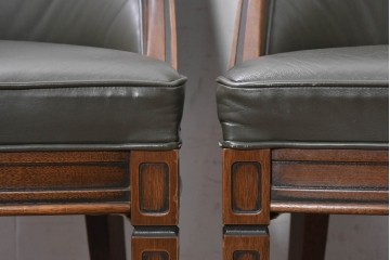 中古　美品　希少な廃番品　maruni(マルニ木工)　地中海ロイヤルシリーズ(ROYAL)　本革　木製脚がクラシカルなキャスター付きダイニングチェア4脚セット　定価(4脚合計)約68万円　(R-091059)
