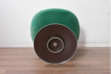 和製ヴィンテージ　レトロなフォルムが目を引くグリーンの回転椅子　(R-091061)