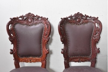 中国ヴィンテージ　美品　高級品　花梨材　繊細な彫刻や鋲飾りが華やかな本革張りのダイニングチェア4脚セット　(R-091063)