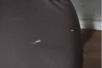 中国ヴィンテージ　美品　高級品　花梨材　繊細な彫刻や鋲飾りが華やかな本革張りのダイニングチェア4脚セット　(R-091063)