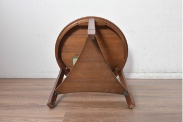 中古　マルニ木工(maruni)　地中海シリーズ　表情豊かな木目模様が魅力のラウンドサイドテーブル　(R-091069)