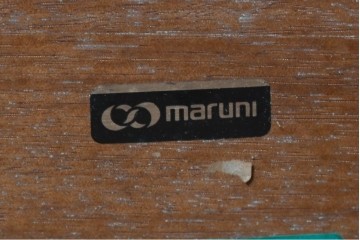 中古　マルニ木工(maruni)　地中海シリーズ　表情豊かな木目模様が魅力のラウンドサイドテーブル　(R-091069)