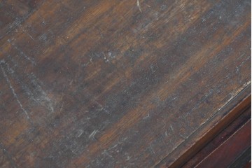 和製アンティーク　明治期　上手物　前面欅(ケヤキ)材・縁黒柿材　立派な金具を備えた重厚なローチェスト　(R-091077)
