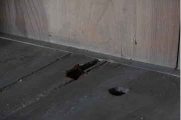 和製アンティーク　昭和初期　レトロなガラス戸と4杯の引き出しを備えた重ねキャビネット　(R-091079)