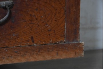 和製アンティーク　昭和初期　レトロなガラス戸と4杯の引き出しを備えた重ねキャビネット　(R-091079)
