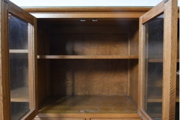 中古　美品　高級品　高島屋デパート取り扱い　ナラ無垢材　木目と格子扉が上品なサイドボード　定価約60万円　(R-091082)