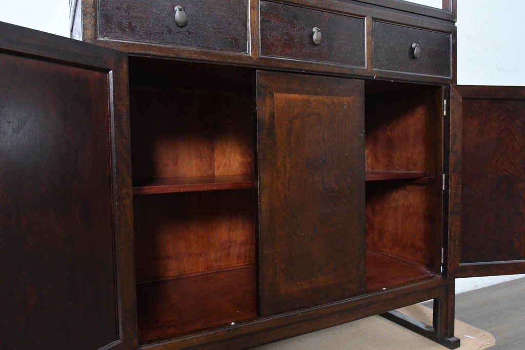 中古　美品　高島屋デパート取り扱い　民芸デザイン　互い違いの棚が個性的な朝鮮棚　定価約80万円　(R-091083)