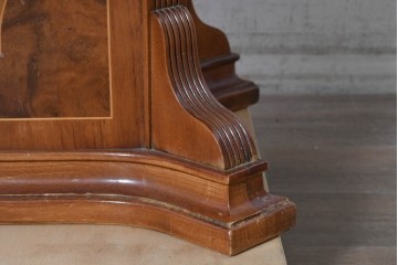中古　イタリア　大理石天板　花籠や蔓草の象嵌を施したクラシカルなラウンドテーブル　定価約40万円　(R-091084)