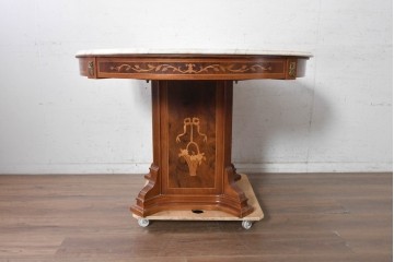 中古　イタリア　大理石天板　花籠や蔓草の象嵌を施したクラシカルなラウンドテーブル　定価約40万円　(R-091084)