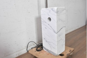 中古　美品　イタリア　FLOS(フロス)社　ARCO(アルコ)　大理石の土台がアクセントを添えるモダンなフロアスタンド　定価約44万円　(R-091086)