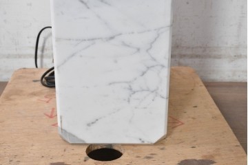 中古　美品　イタリア　FLOS(フロス)社　ARCO(アルコ)　大理石の土台がアクセントを添えるモダンなフロアスタンド　定価約44万円　(R-091086)