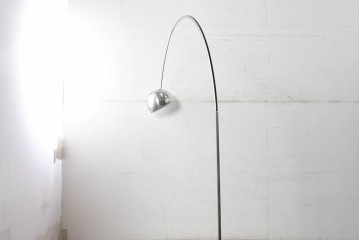 中古　美品　イタリア　FLOS(フロス)社　ARCO(アルコ)　大理石の土台がアクセントを添えるモダンなフロアスタンド　定価約44万円　(R-091086)