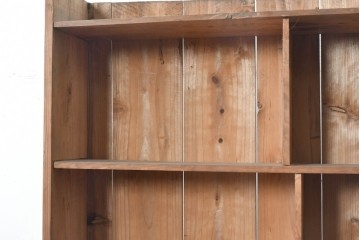 和製アンティーク　大正から昭和初期　素朴な木味を楽しめる薄型の飾り棚　(R-091087)