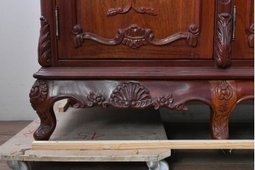 中古　最高級!!　花梨無垢材　華やかな彫刻を贅沢に配したガラス扉のキャビネット　定価約200万円　(R-091091)