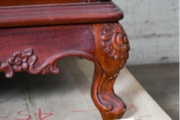 中古　最高級!!　花梨無垢材　華やかな彫刻を贅沢に配したガラス扉のキャビネット　定価約200万円　(R-091091)