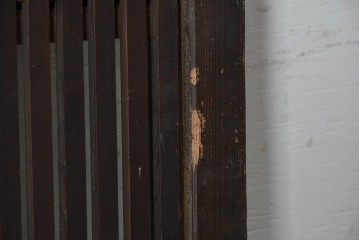 アンティーク建具　明治から大正期　細かな縦格子に裏障子枠付きの格子戸2枚セット　(R-091092)