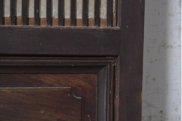 アンティーク建具　大正から昭和初期　幅広で存在感のある裏障子付き格子扉1枚　(R-091093)