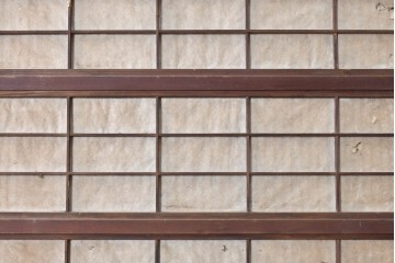 アンティーク建具　大正から昭和初期　幅広で存在感のある裏障子付き格子扉1枚　(R-091093)