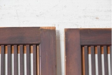アンティーク建具　昭和初期　細身の縦桟が連なる裏障子付き格子戸2枚セット　(R-091097)