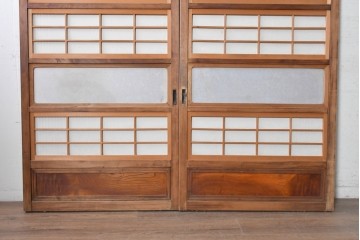 アンティーク建具　昭和初期　細身の縦桟が連なる裏障子付き格子戸2枚セット　(R-091097)