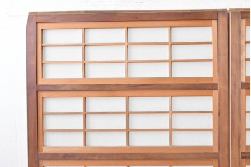 アンティーク建具　昭和初期　細身の縦桟が連なる裏障子付き格子戸2枚セット　(R-091097)
