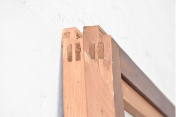 アンティーク建具　昭和初期　細身の縦桟が連なる裏障子付き格子戸2枚セット　(R-091097)