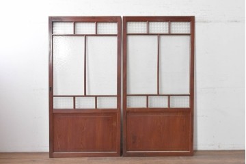 アンティーク建具　昭和初期から昭和中期　最高級!!　総欅(ケヤキ)材　2種類のプレスガラスを楽しめるガラス戸2枚セット　(R-091102)