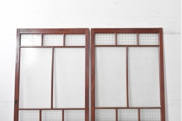 アンティーク建具　昭和初期から昭和中期　最高級!!　総欅(ケヤキ)材　2種類のプレスガラスを楽しめるガラス戸2枚セット　(R-091102)