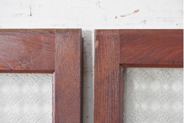 アンティーク建具　昭和初期から昭和中期　最高級!!　総欅(ケヤキ)材　2種類のプレスガラスを楽しめるガラス戸2枚セット　(R-091102)