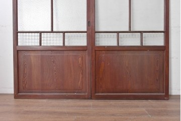 アンティーク建具　昭和初期から昭和中期　最高級!!　総欅(ケヤキ)材　2種類のプレスガラスを楽しめるガラス戸2枚セット　(R-091102)