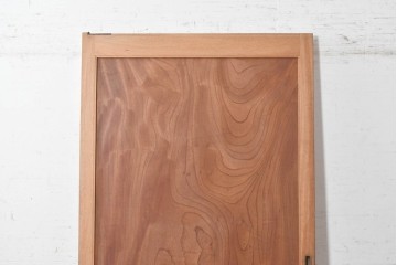 ヴィンテージ建具　美品　昭和中期から昭和後期　総欅(ケヤキ)材　杢目の良い一枚板を使った厚みのある引き戸1枚　(R-091103)