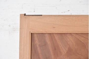 ヴィンテージ建具　美品　昭和中期から昭和後期　総欅(ケヤキ)材　杢目の良い一枚板を使った厚みのある引き戸1枚　(R-091103)