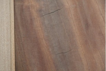 ヴィンテージ建具　美品　昭和中期から昭和後期　総欅(ケヤキ)材　杢目の良い一枚板を使った厚みのある引き戸1枚　(R-091103)