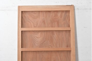 ヴィンテージ建具　美品　昭和中期から昭和後期　総欅(ケヤキ)材　杢目の良い一枚板を使った厚みのある引き戸1枚　(R-091103)