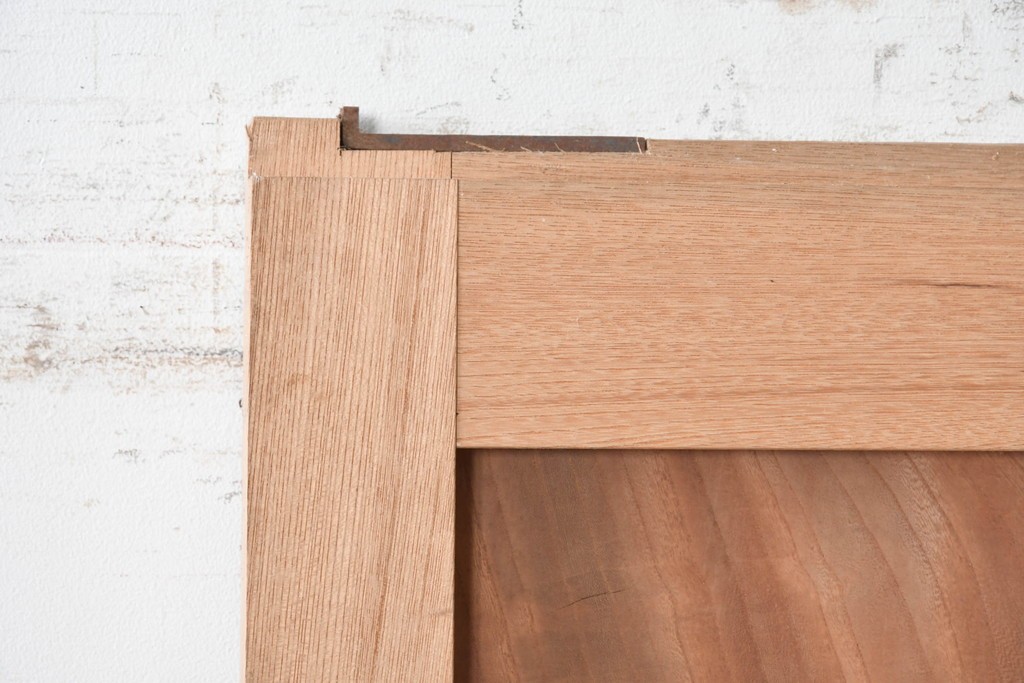 ヴィンテージ建具　美品　昭和中期から昭和後期　総欅(ケヤキ)材　杢目の良い一枚板を使った厚みのある引き戸1枚　(R-091104)