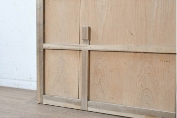 アンティーク建具　昭和初期　やわらかな木色が魅力の板戸1枚　(R-091105)