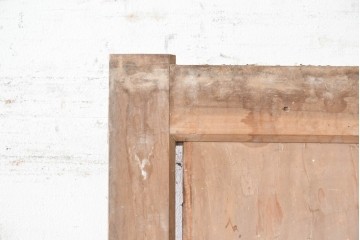 アンティーク建具　大正から昭和初期　金具がアクセントを添える素朴な板戸1枚　(R-091106)