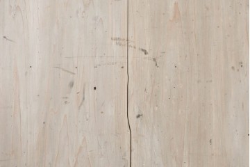 アンティーク建具　大正から昭和初期　金具がアクセントを添える素朴な板戸1枚　(R-091106)