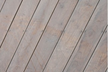 アンティーク建具　昭和初期　斜め張りの板使いがおしゃれな板戸1枚　(R-091107)