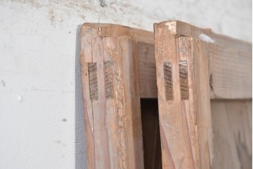 アンティーク建具　昭和初期　斜め張りの板使いがおしゃれな板戸1枚　(R-091107)