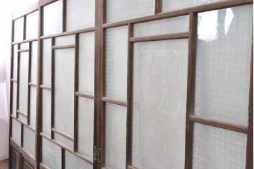アンティーク建具　昭和初期　上手物!!　腰板欅(ケヤキ)材　大正ロマンの趣を感じるガラス戸3枚セット　(R-091108)