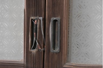 アンティーク建具　昭和初期　上手物!!　腰板欅(ケヤキ)材　大正ロマンの趣を感じるガラス戸3枚セット　(R-091108)