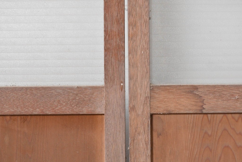 ヴィンテージ建具　昭和後期　銀モールガラス入りのレトロな窓2枚セット　(R-091109)