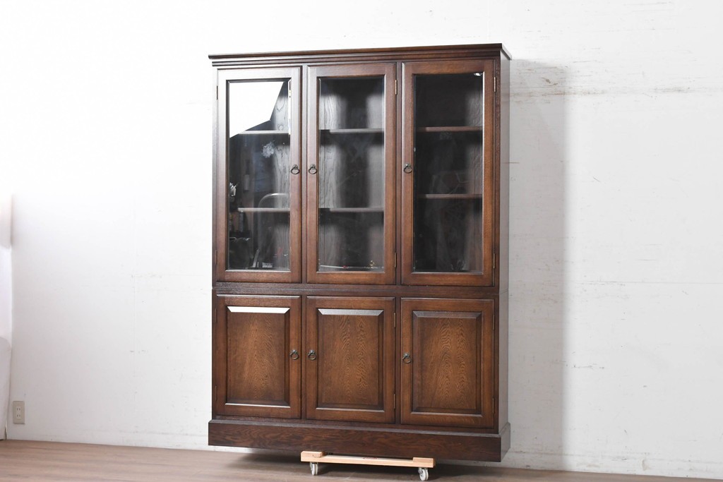 中古　美品　横浜クラシック家具　ノックオンウッド(knockonwood)　コロニアルシリーズ(Colonial Series)　カップボード　定価約80万円　(R-091110)