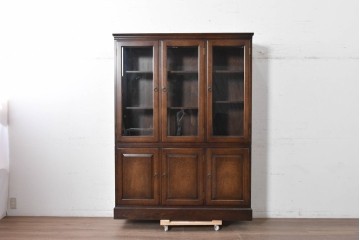 中古　美品　横浜クラシック家具　ノックオンウッド(knockonwood)　コロニアルシリーズ(Colonial Series)　カップボード　定価約80万円　(R-091110)