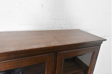 中古　美品　横浜クラシック家具　ノックオンウッド(knockonwood)　コロニアルシリーズ(Colonial Series)　カップボード　定価約80万円　(R-091110)