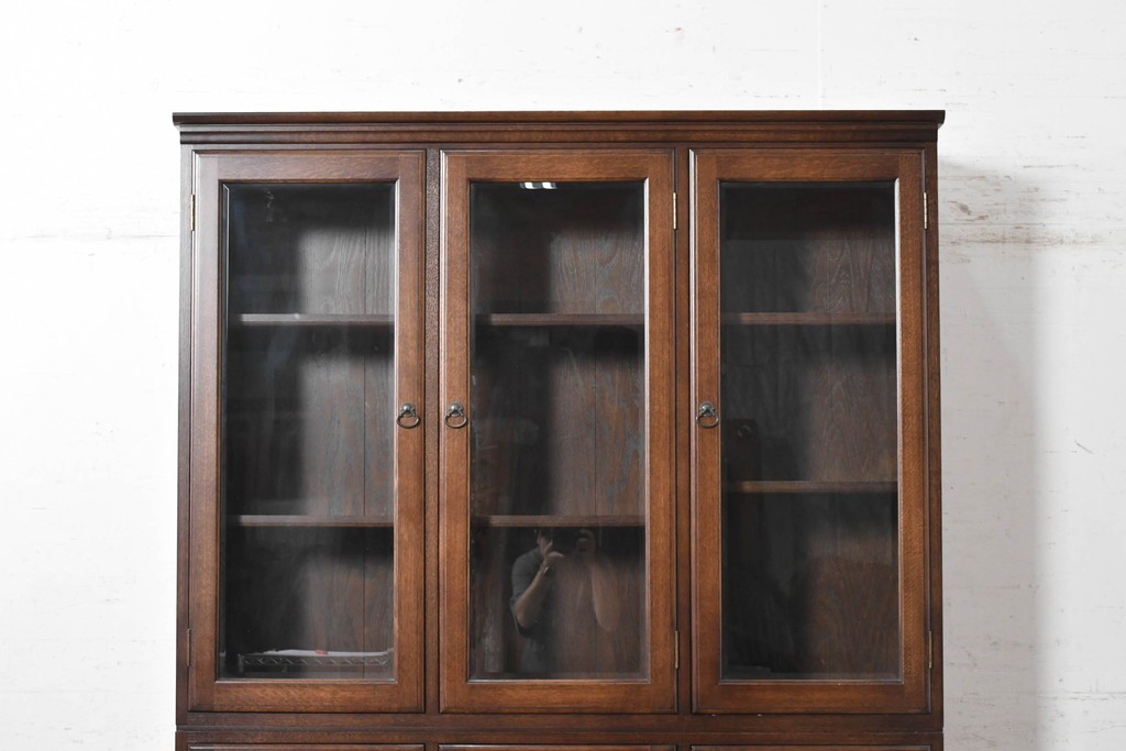 中古　美品　横浜クラシック家具　ノックオンウッド(knockonwood)　コロニアルシリーズ(Colonial Series)　カップボード　定価約80万円　(R-091110)