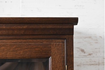 中古　美品　横浜クラシック家具　ノックオンウッド(knockonwood)　コロニアルシリーズ(Colonial Series)　カップボード　定価約80万円　(R-091110)